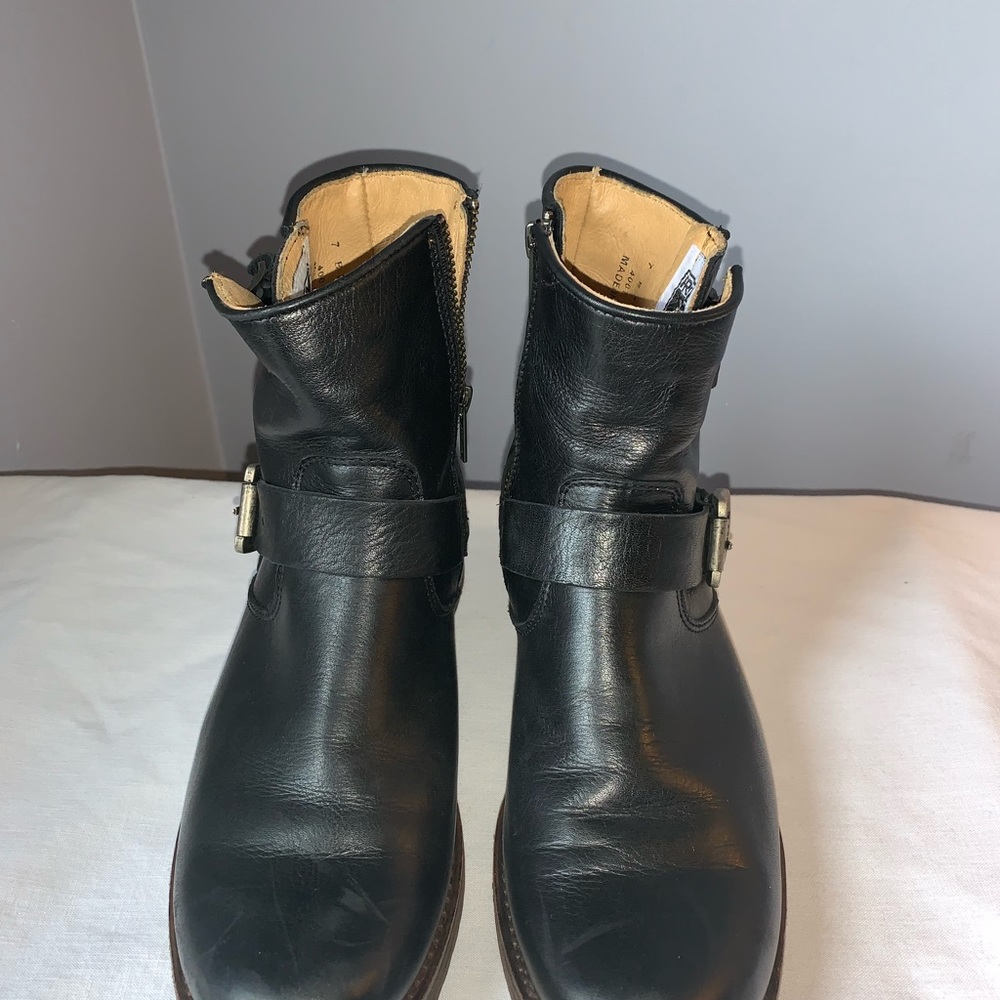 Frye - Picture 2 of 3